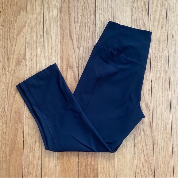 Nike Black Dri-Fit Capri Leggings - Picture 6 of 6